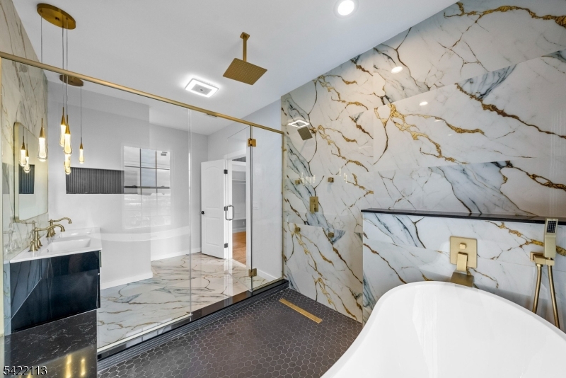 38 Pershing Pl