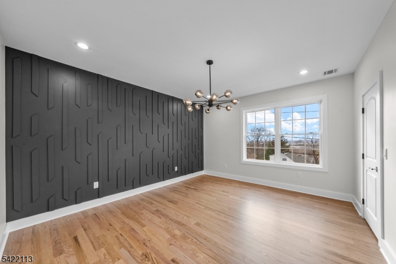 38 Pershing Pl