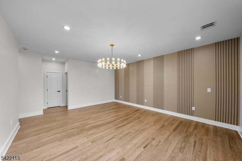 38 Pershing Pl