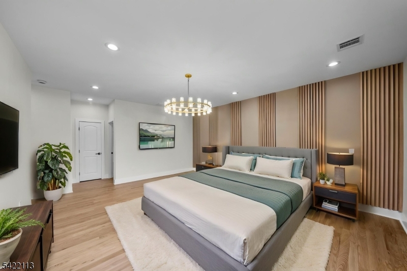 38 Pershing Pl