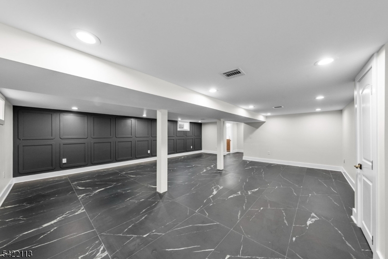 38 Pershing Pl