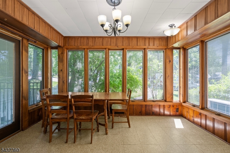 18 Aspen Rd