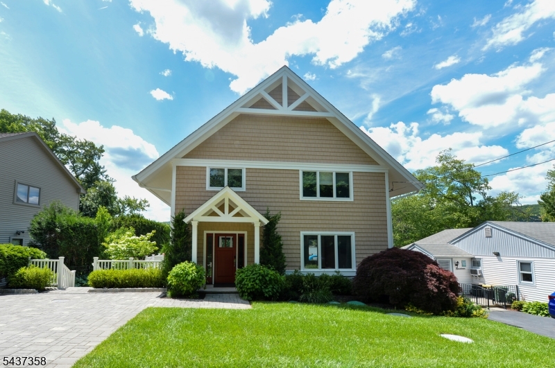17 Forest Lake Dr