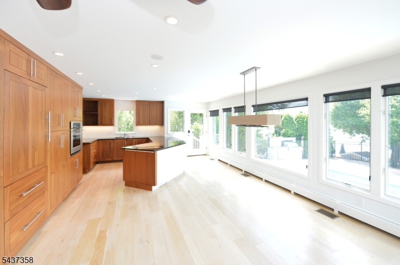 17 Forest Lake Dr