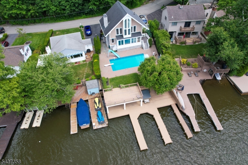 17 Forest Lake Dr