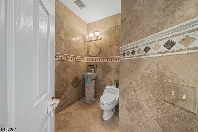 19 Trout Brook Ln