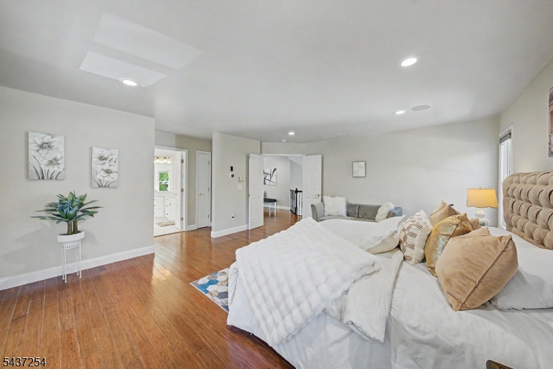 19 Trout Brook Ln