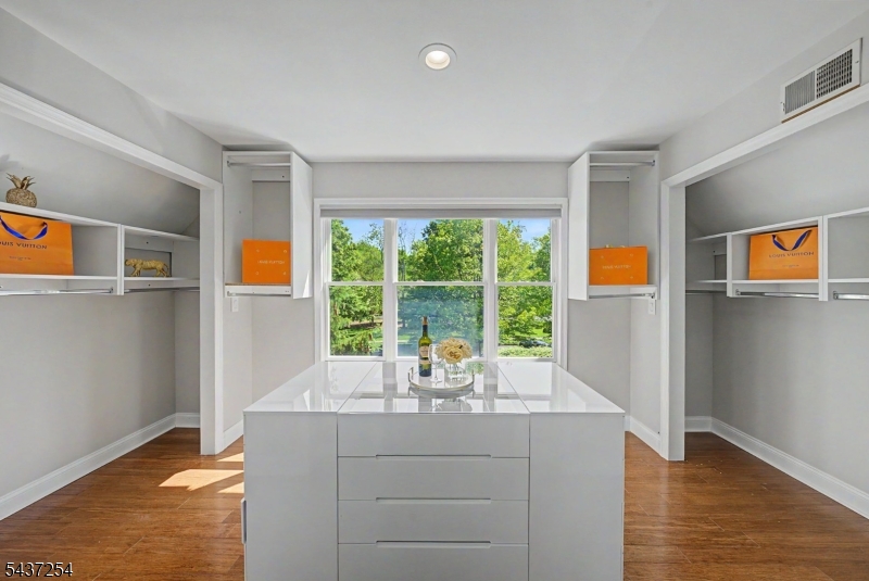 19 Trout Brook Ln