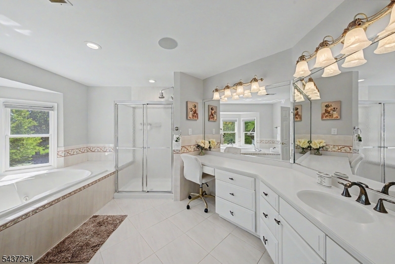 19 Trout Brook Ln