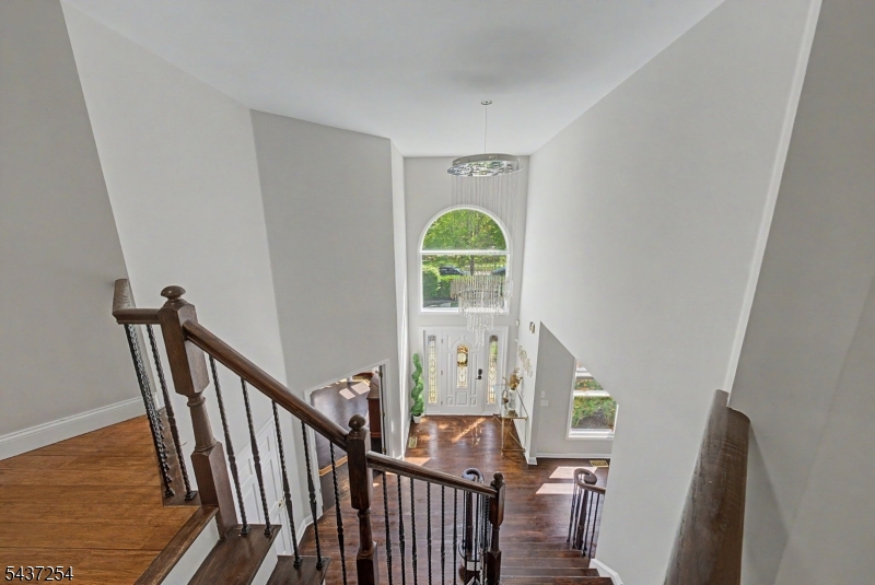 19 Trout Brook Ln
