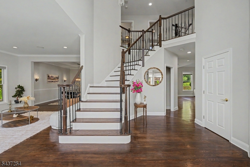 19 Trout Brook Ln