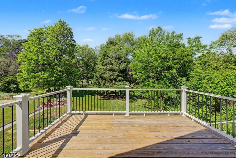 19 Trout Brook Ln