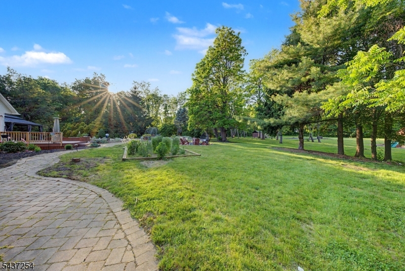 19 Trout Brook Ln