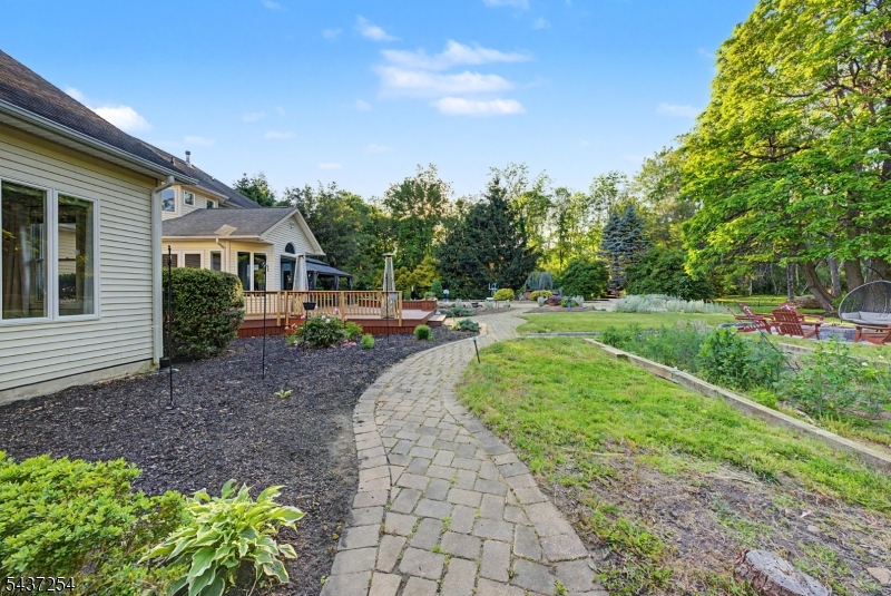 19 Trout Brook Ln