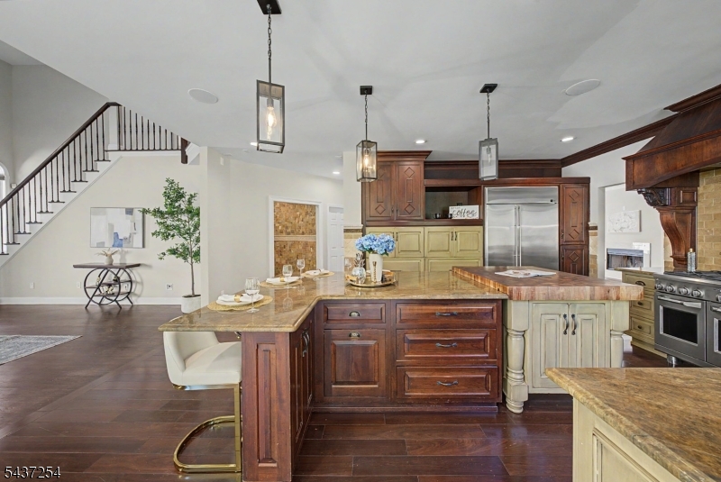 19 Trout Brook Ln