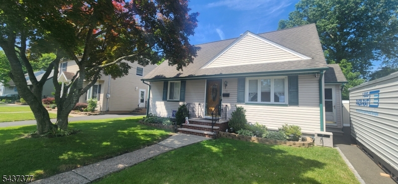 11 Chadwick Dr
