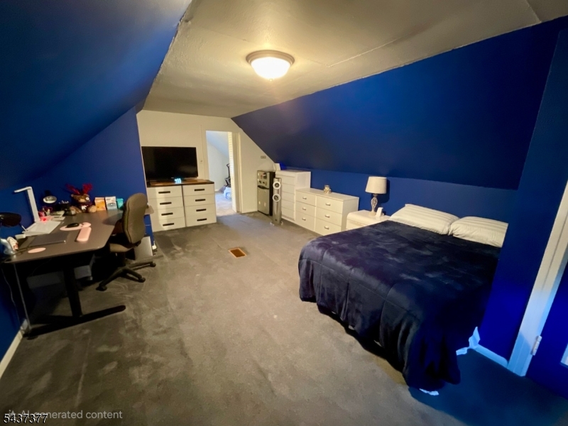 11 Chadwick Dr