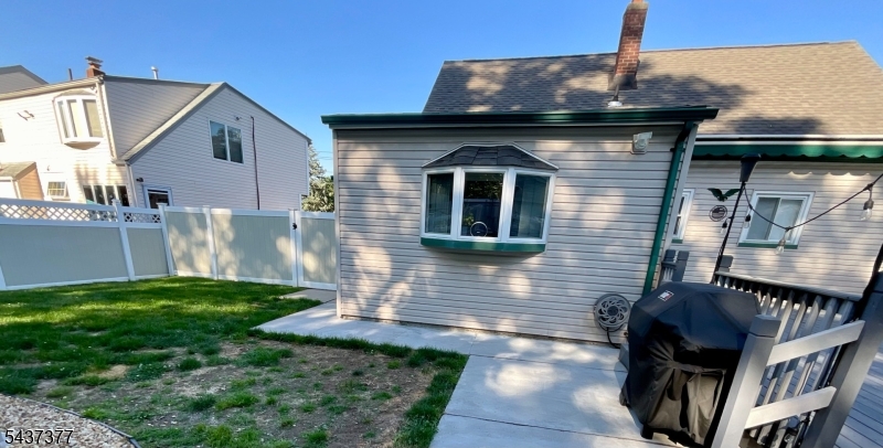 11 Chadwick Dr