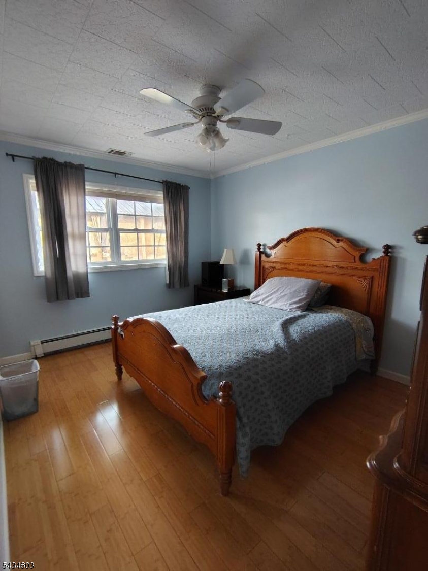 442 River Rd