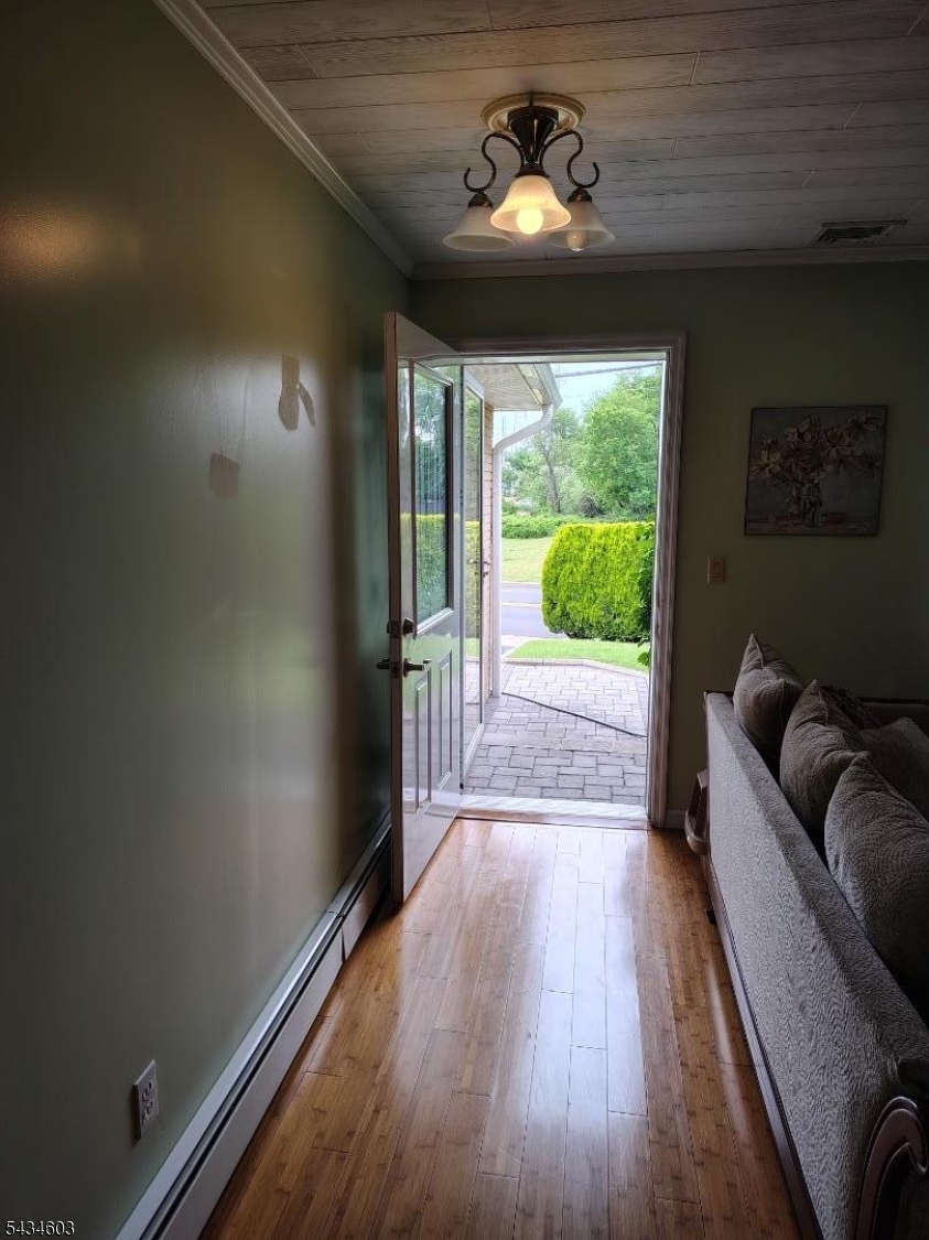 442 River Rd