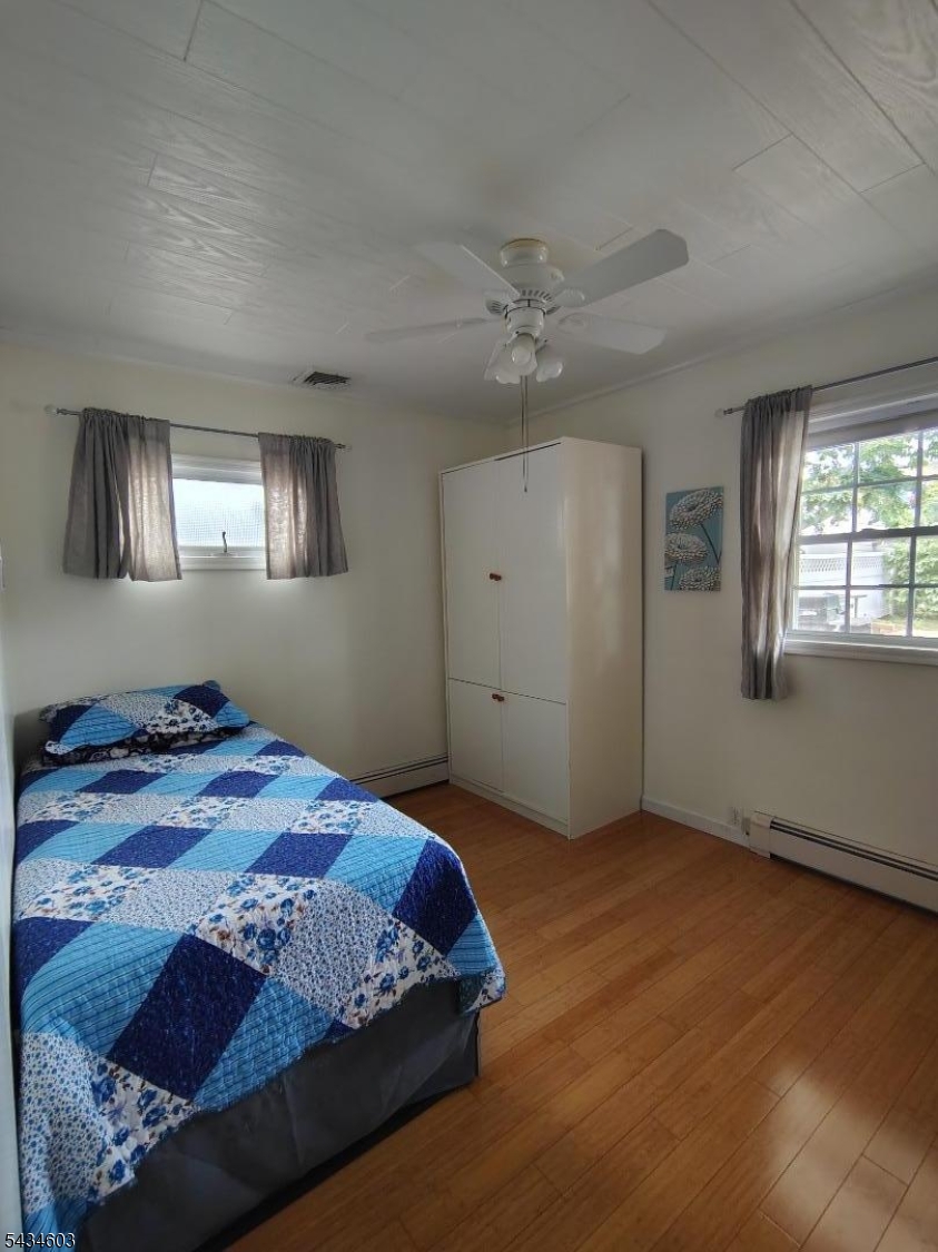 442 River Rd