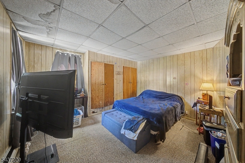 700 Vulcanite Ave