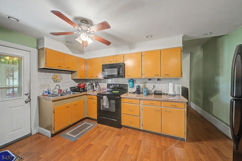 700 Vulcanite Ave