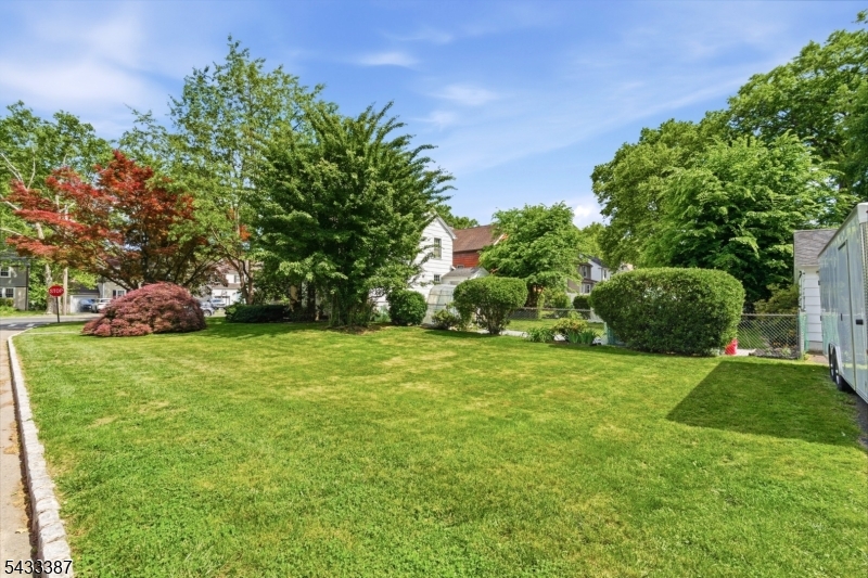 128 Meisel Ave