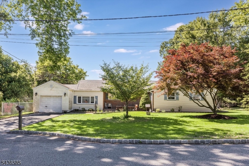 5 Pinewood Ter
