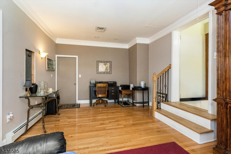 5 Pinewood Ter