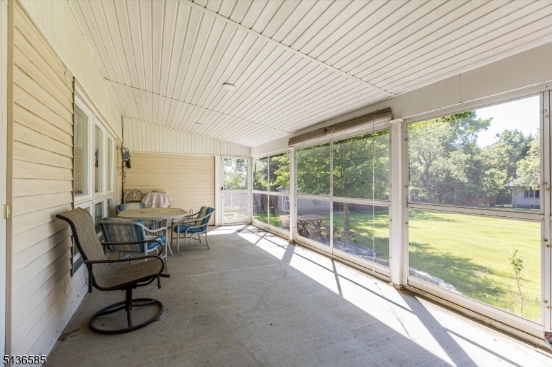 5 Pinewood Ter