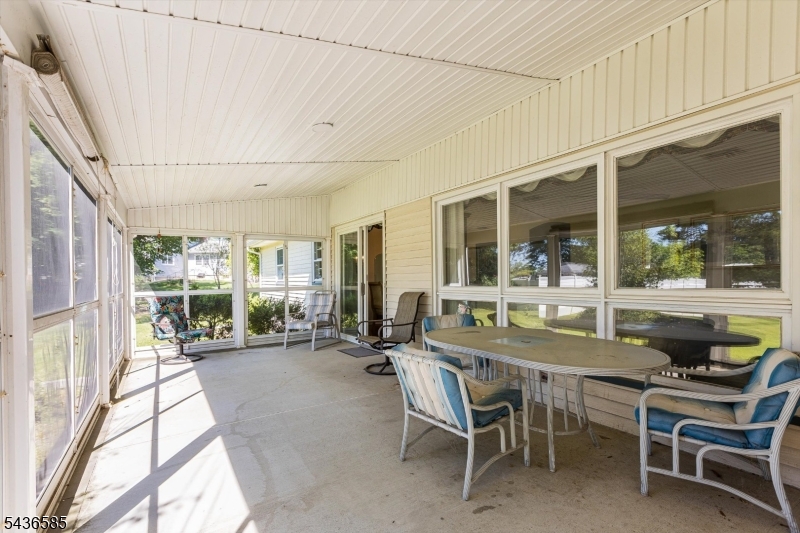 5 Pinewood Ter