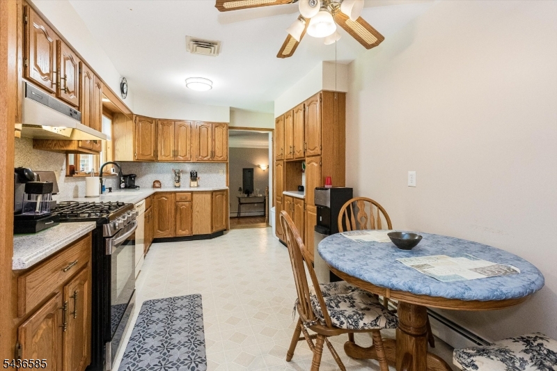 5 Pinewood Ter