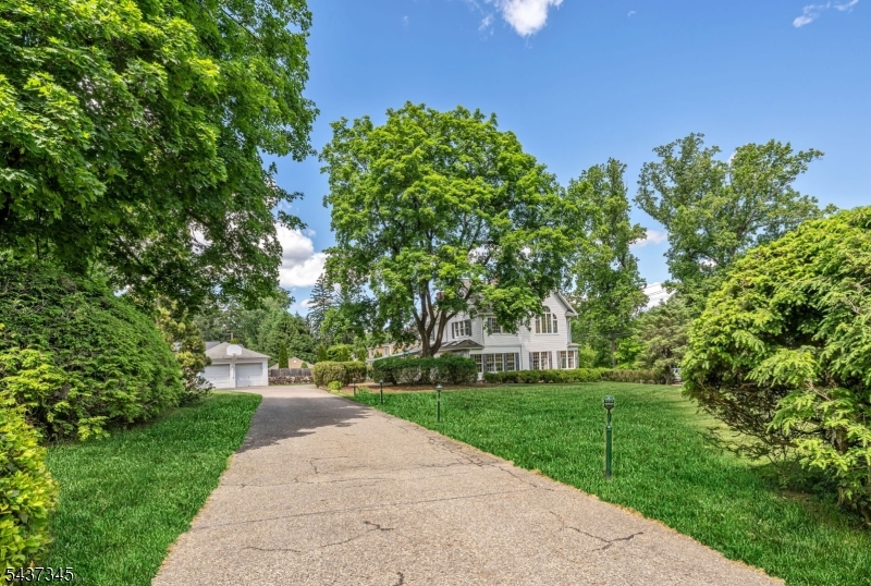 457 Russell Ave