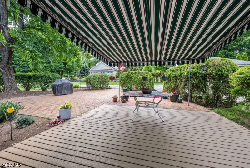 457 Russell Ave