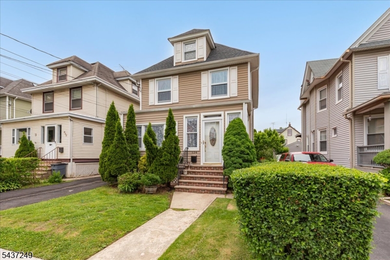 126 Berwyn St
