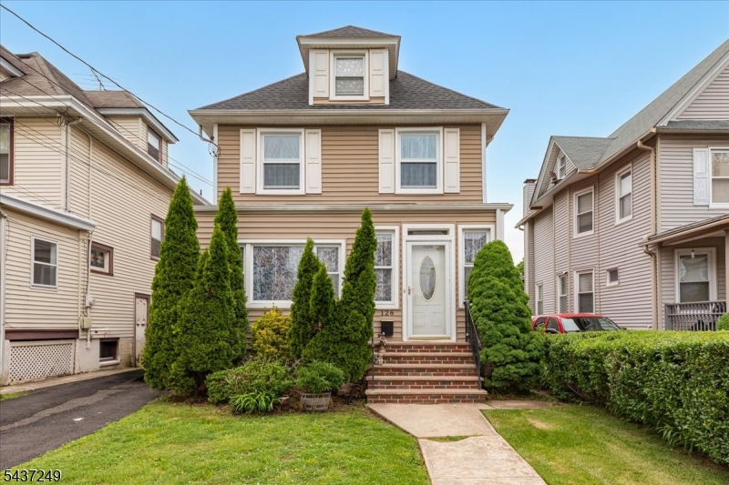 126 Berwyn St