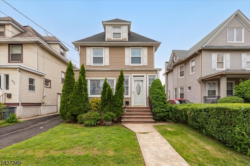 126 Berwyn St