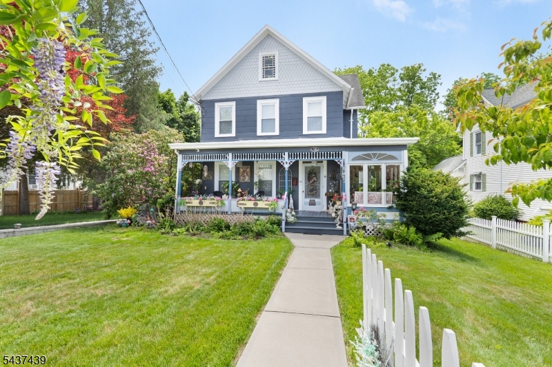 16 Sycamore St