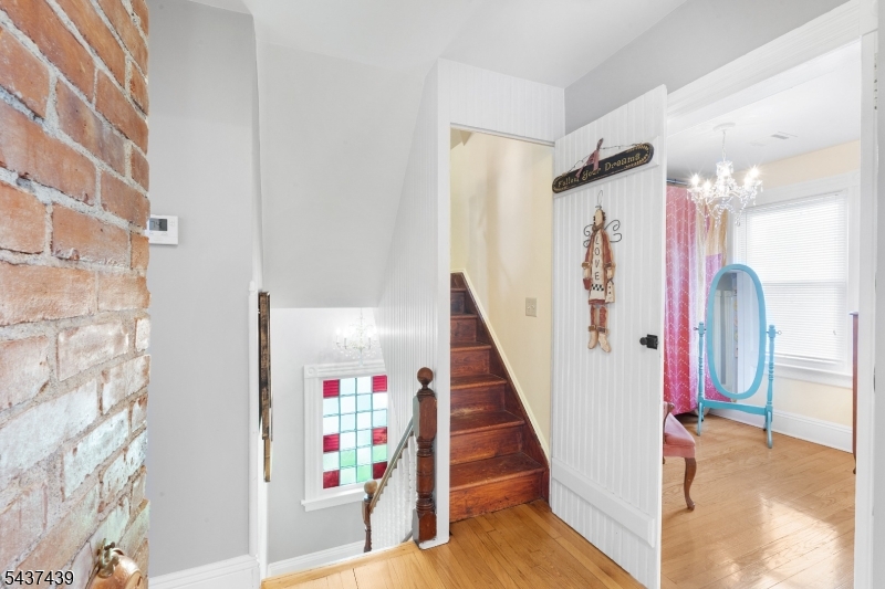 16 Sycamore St
