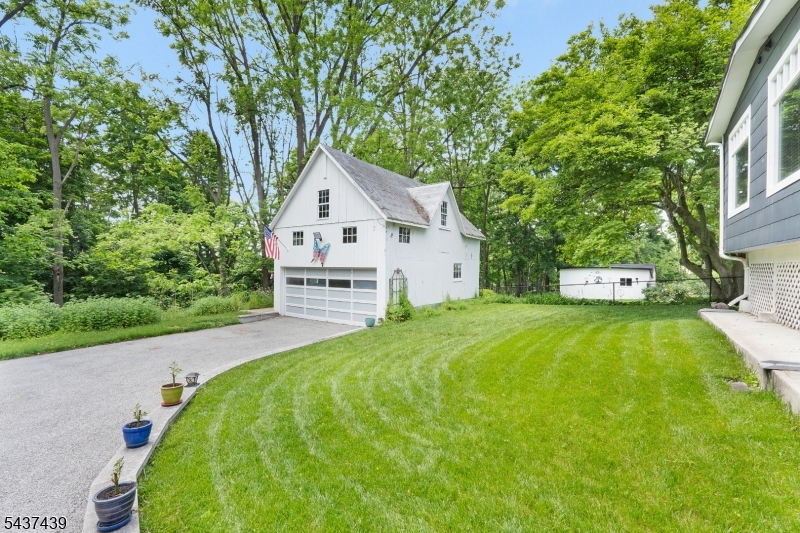 16 Sycamore St