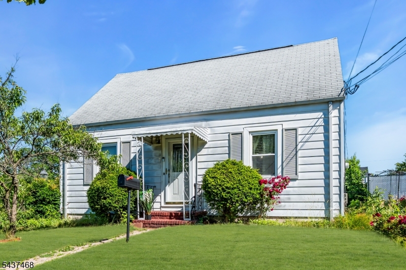 7 Washington Ave