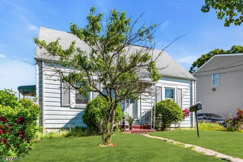 7 Washington Ave
