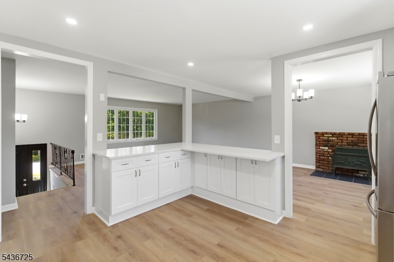 10 Red Oak Way