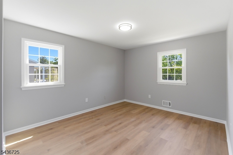 10 Red Oak Way