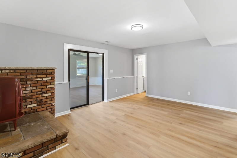 10 Red Oak Way