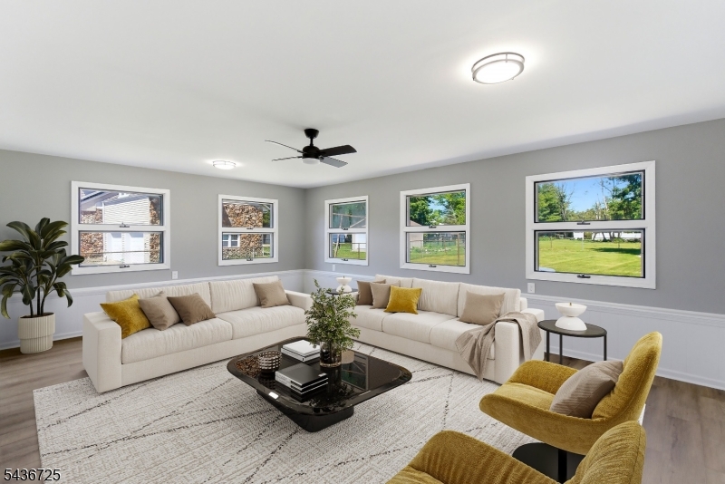 10 Red Oak Way