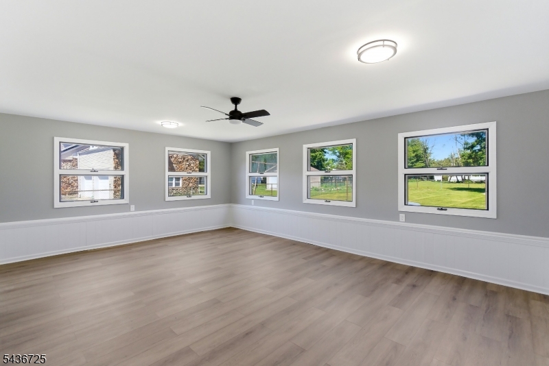 10 Red Oak Way