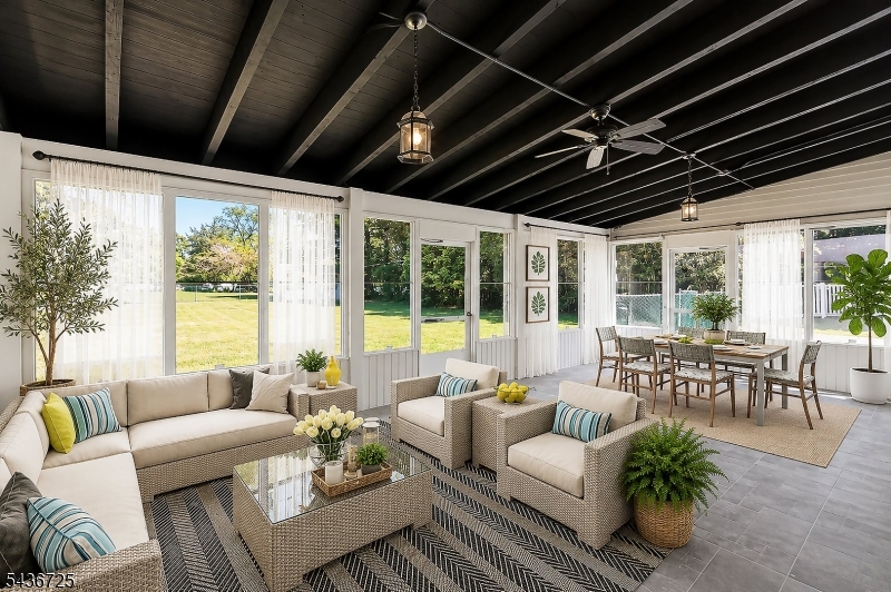 10 Red Oak Way