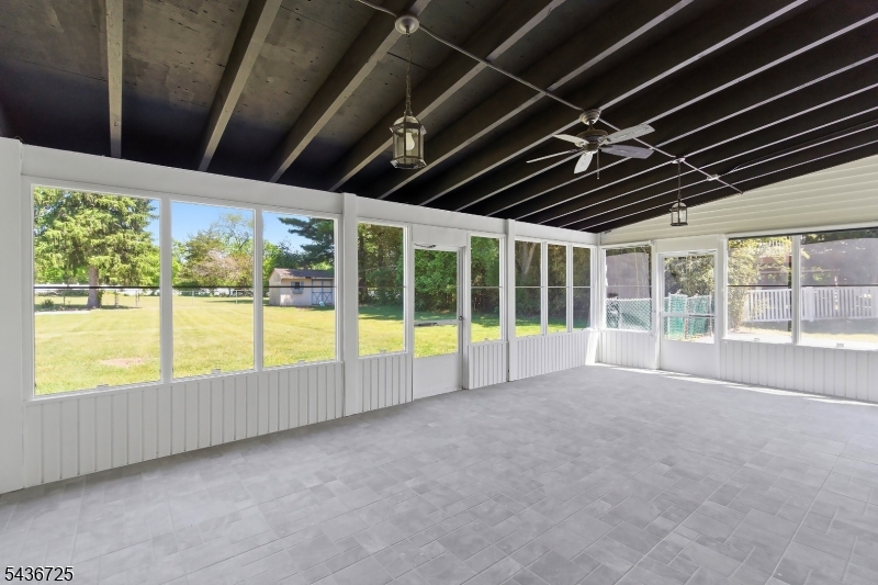 10 Red Oak Way